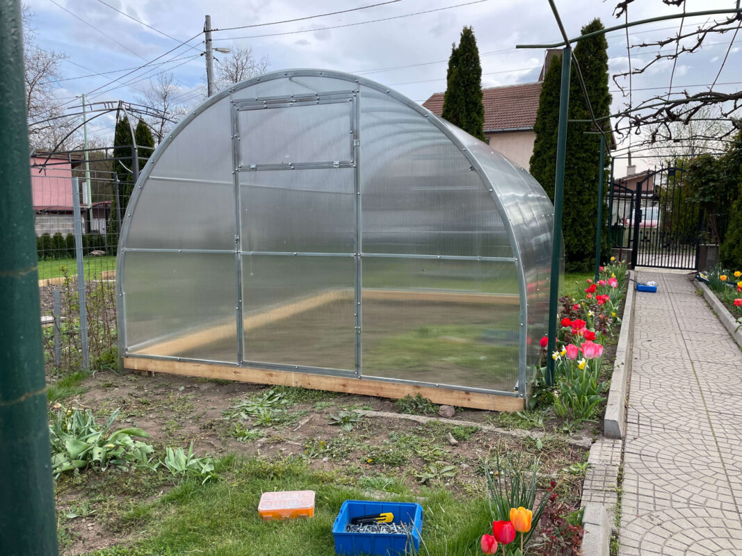 Seră din policarbonat Agromir Standard 3.0 m.